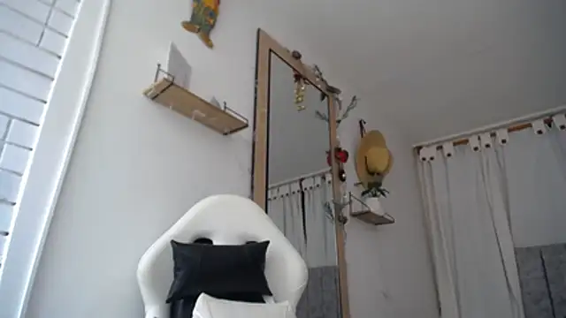 Valerioe online show from 12/05/25, 01:31