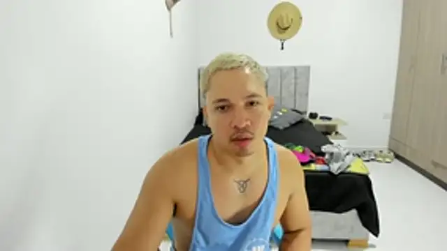 Snapshot of Valerioe chatting on 05/06/26, 03:50 Valerioe online show from 05/06/26, 03:50