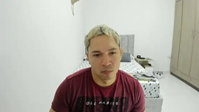 Snapshot of Valerioe chatting on 06/01/26, 08:27 Valerioe online show from 06/01/26, 08:27