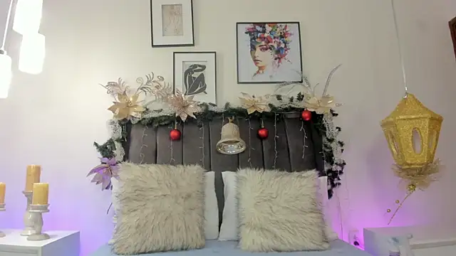 helen mooree online show from 12/16/25, 12:54