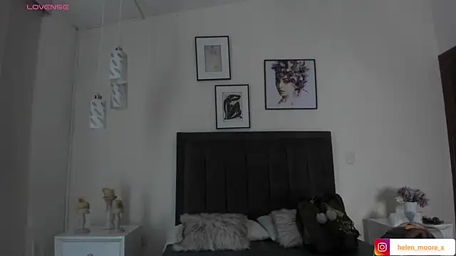 Snapshot of helen_mooree chatting on 06/25/26, 01:04 helen mooree online show from 06/25/26, 01:04