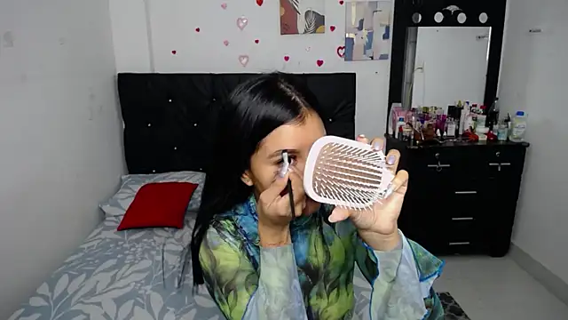 Snapshot of floweer_ chatting on 10/23/25, 02:55 floweer online show from 10/23/25, 02:55