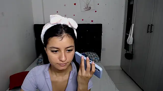 Snapshot of floweer_ chatting on 02/27/26, 02:22 floweer online show from 02/27/26, 02:22