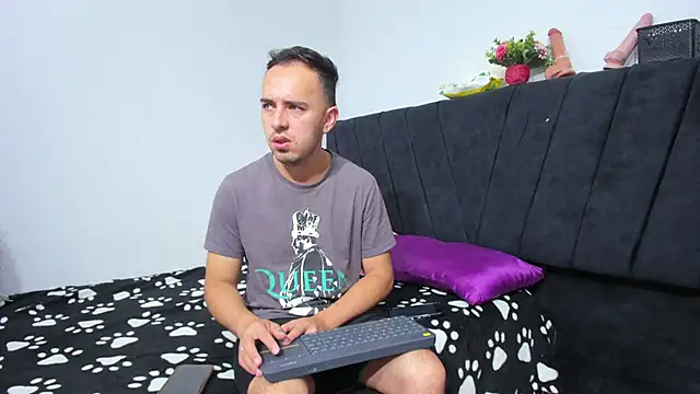 big-dicktop23 online show from 04/24/26, 03:25