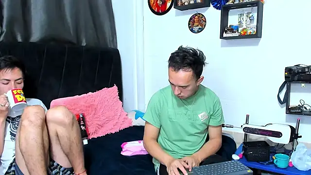 big-dicktop23 online show from 05/18/26, 07:58