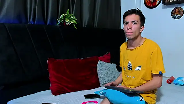 big-dicktop23 online show from 06/19/26, 03:11
