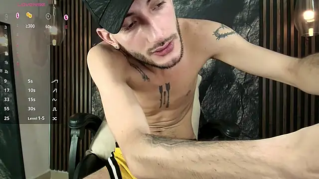 Snapshot of Sxxthiago chatting on 08/05/26, 07:33 Sxxthiago online show from 08/05/26, 07:33