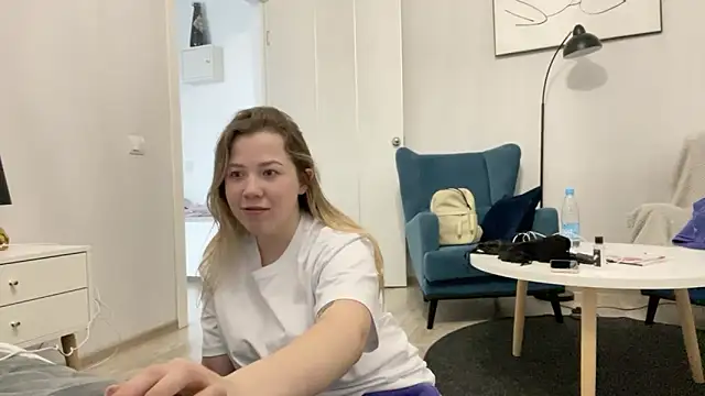 Embersweetbunny online show from 03/02/25, 01:16