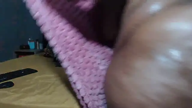 Snapshot of Jabbabuttxxx chatting on 10/17/25, 09:12 Jabbabuttxxx online show from 10/17/25, 09:12