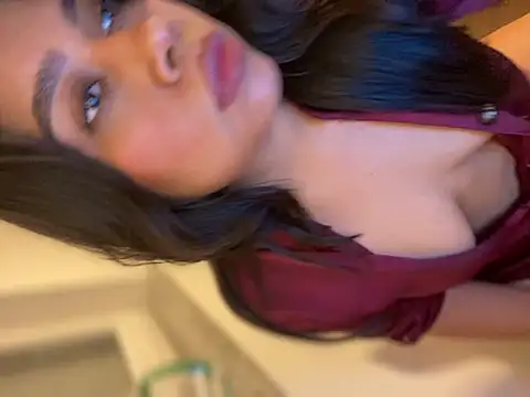 Snapshot of -Sammyxxx chatting on 01/20/25, 01:21 -Sammyxxx online show from 01/20/25, 01:21