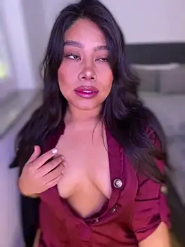 Snapshot of -Sammyxxx chatting on 01/28/25, 12:43 -Sammyxxx online show from 01/28/25, 12:43