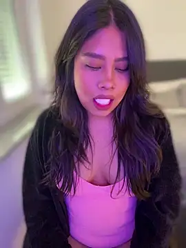 Snapshot of -Sammyxxx chatting on 02/01/25, 02:02 -Sammyxxx online show from 02/01/25, 02:02