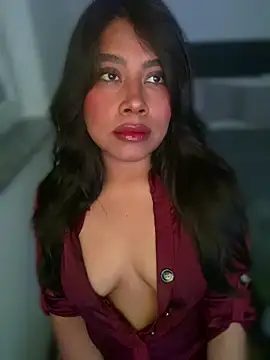 Snapshot of -Sammyxxx chatting on 02/05/25, 05:42 -Sammyxxx online show from 02/05/25, 05:42