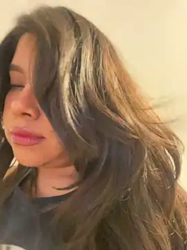 Snapshot of -Sammyxxx chatting on 02/19/25, 08:20 -Sammyxxx online show from 02/19/25, 08:20