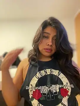 Snapshot of -Sammyxxx chatting on 02/24/25, 12:59 -Sammyxxx online show from 02/24/25, 12:59