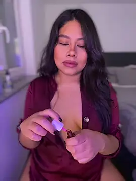 Snapshot of -Sammyxxx chatting on 03/07/25, 10:13 -Sammyxxx online show from 03/07/25, 10:13