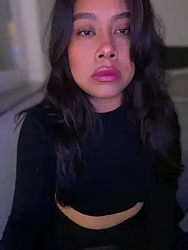 Snapshot of -Sammyxxx chatting on 03/11/25, 04:18 -Sammyxxx online show from 03/11/25, 04:18