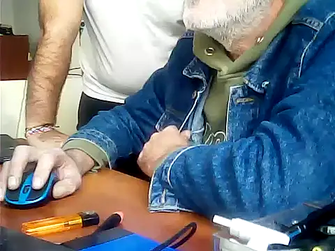 zormen355 online show from 10/15/25, 09:42