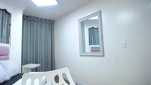 IssadoraJames online show from 02/08/25, 07:05