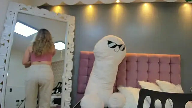 IssadoraJames online show from 10/05/25, 02:26