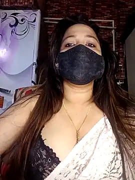 albelasummi702 online show from 12/17/25, 01:22