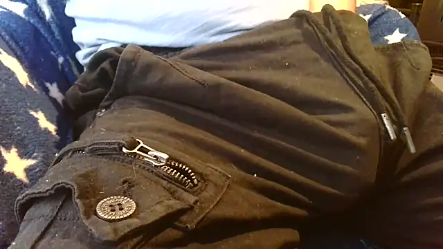 Snapshot of T0Yforeskin chatting on 02/22/26, 01:09 T0Yforeskin online show from 02/22/26, 01:09