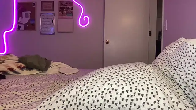 annabelleholly666 online show from 12/23/24, 02:56