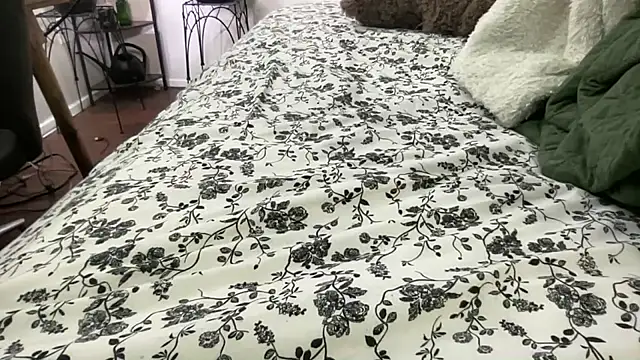 Snapshot of annabelleholly666 chatting on 02/04/26, 12:05 annabelleholly666 online show from 02/04/26, 12:05