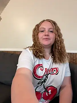 PhatAssBlond online show from 10/31/25, 05:36