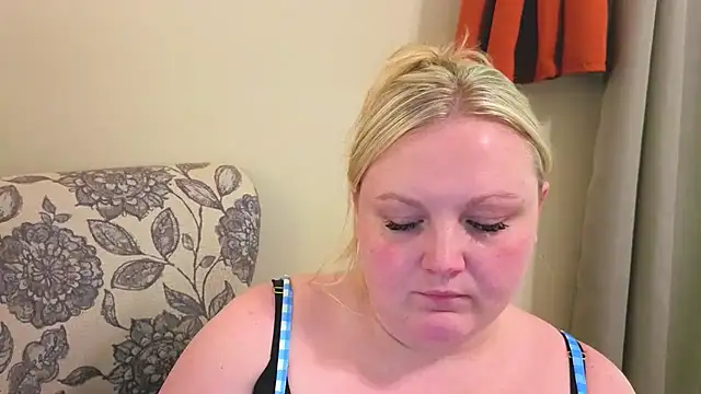 PhatAssBlond online show from 04/29/26, 10:49