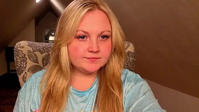 PhatAssBlond online show from 05/05/26, 03:36
