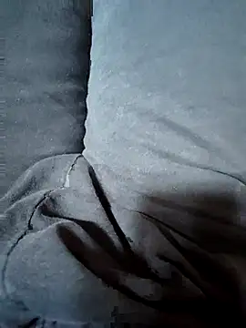 Snapshot of SplitPrestige19 chatting on 12/04/25, 04:55 SplitPrestige19 online show from 12/04/25, 04:55