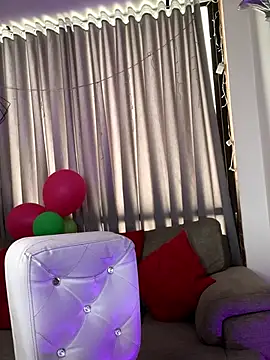 lia huan online show from 01/20/25, 05:06