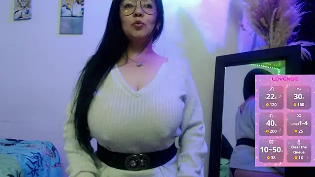 Snapshot of Donniia chatting on 02/25/26, 10:41 Donniia online show from 02/25/26, 10:41