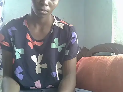 ElianeHot online show from 04/25/26, 08:28