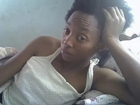 ElianeHot online show from 06/11/26, 08:23