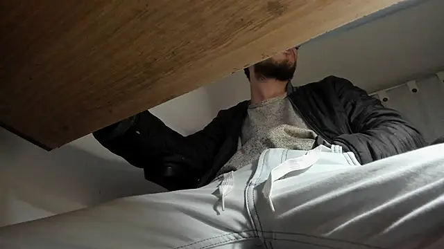 s sven03 online show from 01/26/25, 03:06