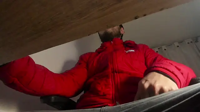 s sven03 online show from 02/19/25, 05:16