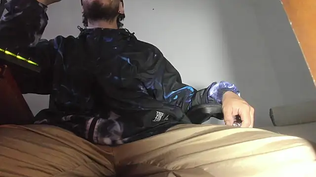 s sven03 online show from 11/04/25, 04:44