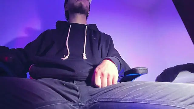 s sven03 online show from 11/23/25, 12:43