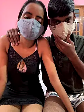 Snapshot of crezyfuck63 chatting on 11/28/25, 05:54 crezyfuck63 online show from 11/28/25, 05:54