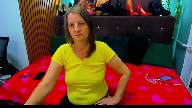 Snapshot of Lilly_hott chatting on 10/05/25, 06:50 Lilly hott online show from 10/05/25, 06:50