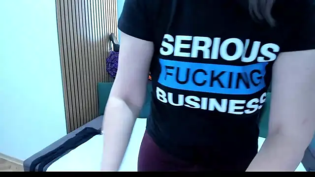 Snapshot of Lilly_hott chatting on 11/02/25, 07:05 Lilly hott online show from 11/02/25, 07:05