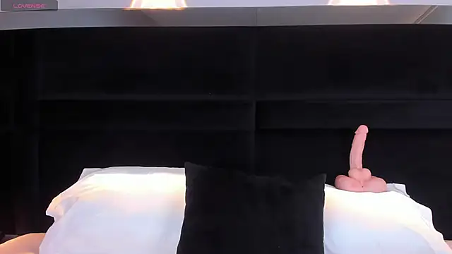 Snapshot of MiaStor chatting on 12/31/24, 05:40 MiaStor online show from 12/31/24, 05:40