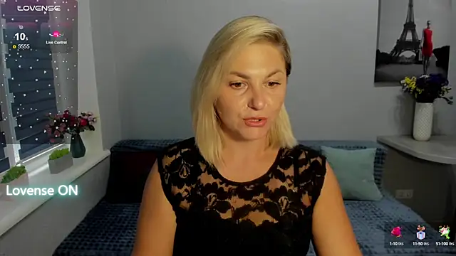 Snapshot of sweet___margaret chatting on 09/17/25, 01:24 sweet margaret online show from 09/17/25, 01:24