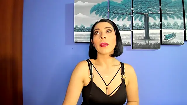 Snapshot of AdelleLennox_cg chatting on 01/23/25, 11:15 AdelleLennox cg online show from 01/23/25, 11:15