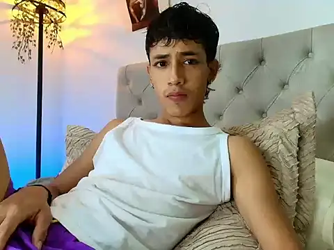 Snapshot of Ostin18hot chatting on 12/02/25, 02:17 Ostin18hot online show from 12/02/25, 02:17