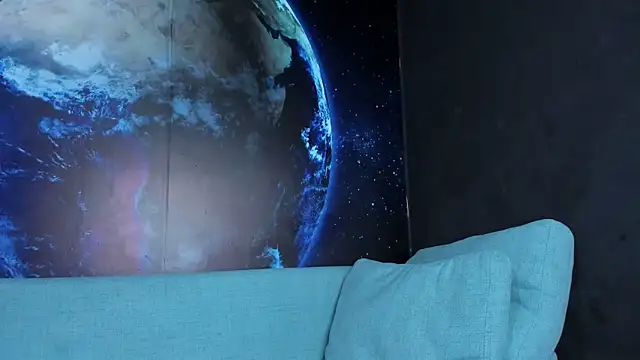 delessandro world online show from 06/12/26, 03:22