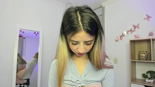 Snapshot of Natasna2 chatting on 02/11/25, 04:11 Natasna2 online show from 02/11/25, 04:11
