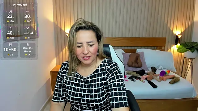 luciana ballesteros  online show from 06/15/26, 12:07